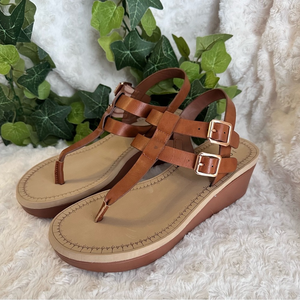 Journee Collection Women's Bianca Tan Wedge Sandals Size 7.5